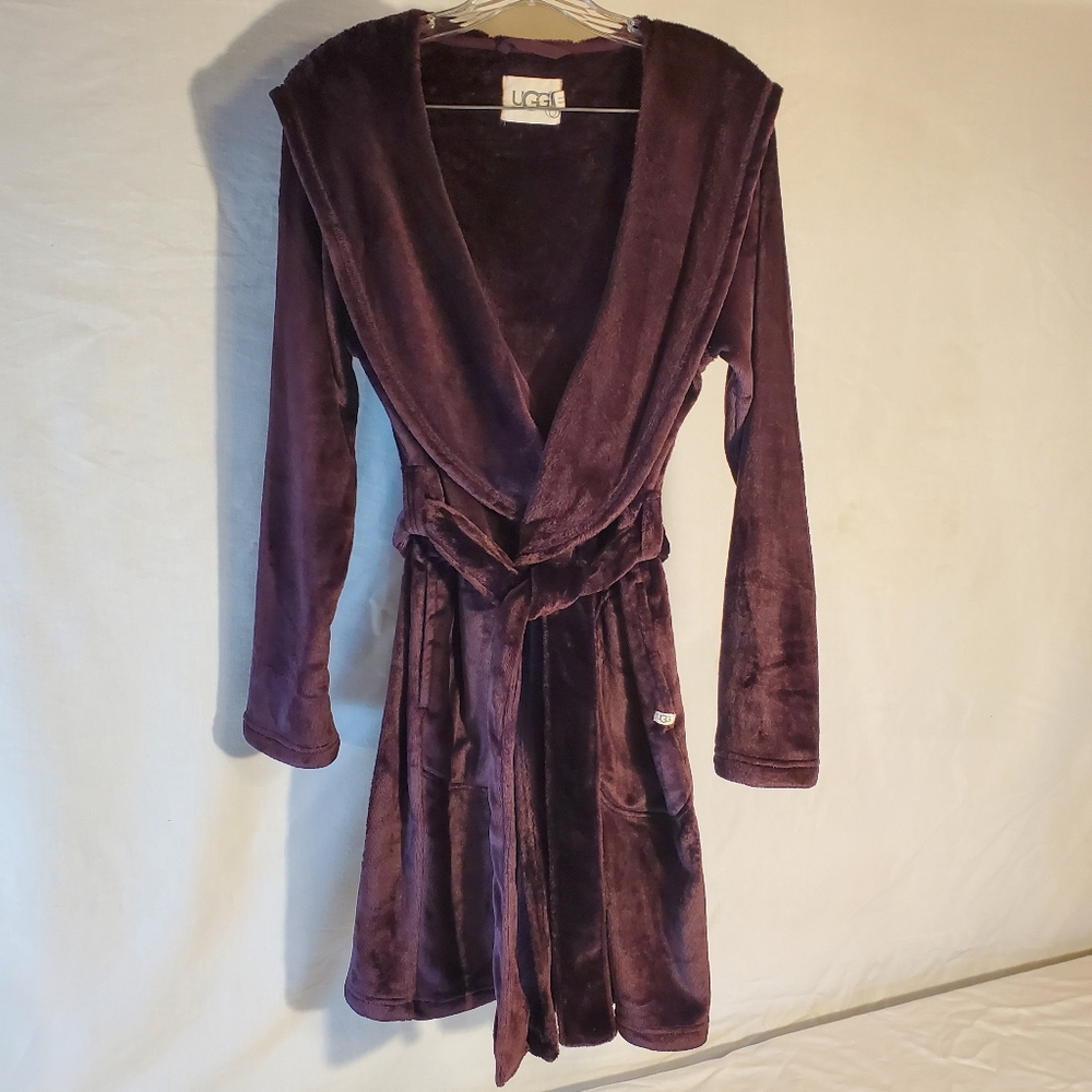 UGG fuzzy Miranda Robe